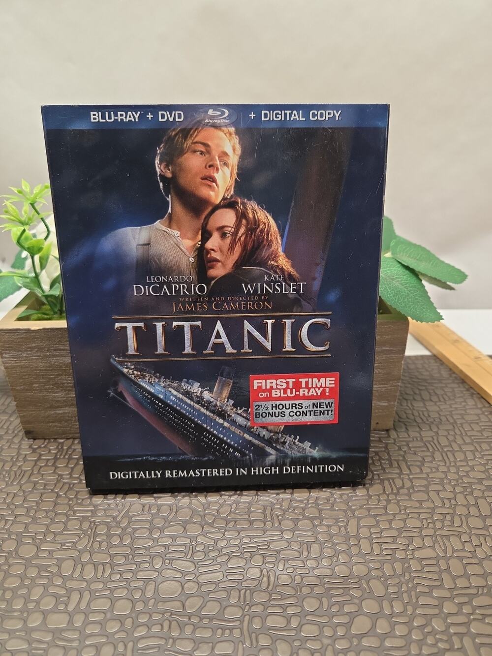 Titanic (Blu-ray/DVD, 2013, 4-Disc) Leonardo DiCaprio Kate Winslet w/SLIPCOVER